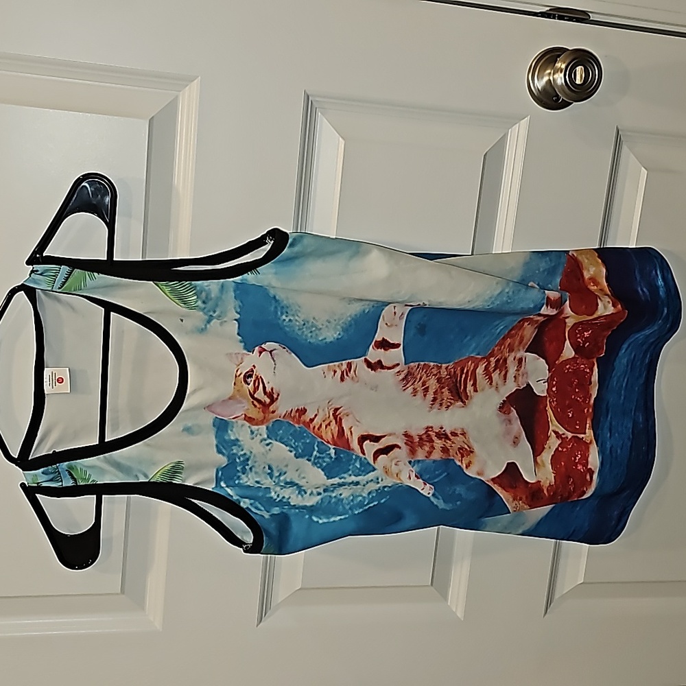 Pizza Surfing Cat Tank (Medium)